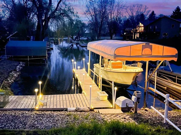 3260 Williams Ln, Mound, MN 55364