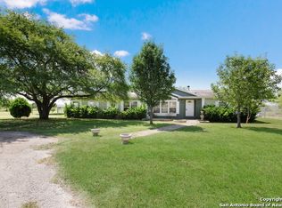 1900 Weil Rd, Marion, TX 78124