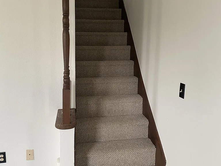 908 S Blackhoof St #B — Photo 9
