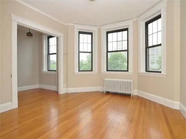 114 Riverway APT 7, Boston, MA 02215