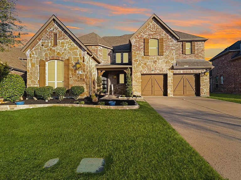 12615 Burnt Prairie Ln — Photo 2