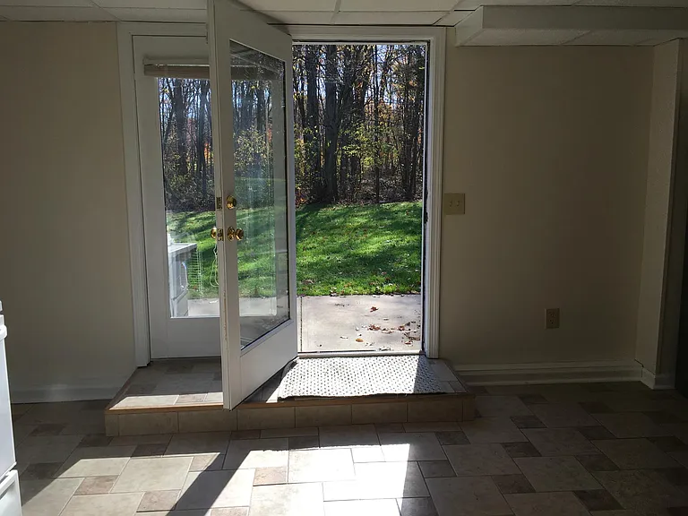 4 Kazersky Dr — Photo 2