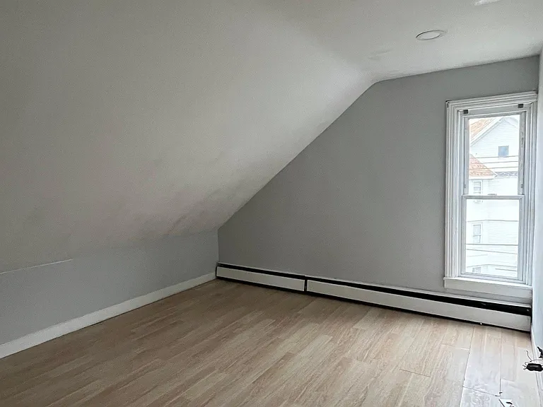 712 Main St #3 — Photo 7