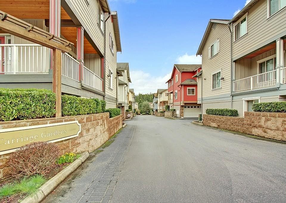 Carriage Garden Community