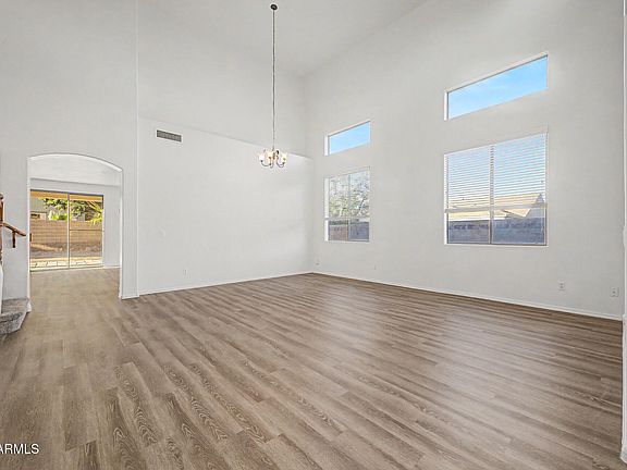 5th image of 16812 W MARCONI Avenue