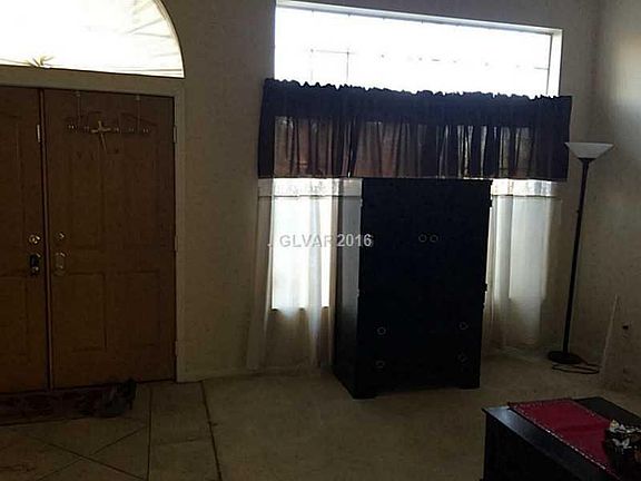 2nd image of 929 Alta Oaks Dr