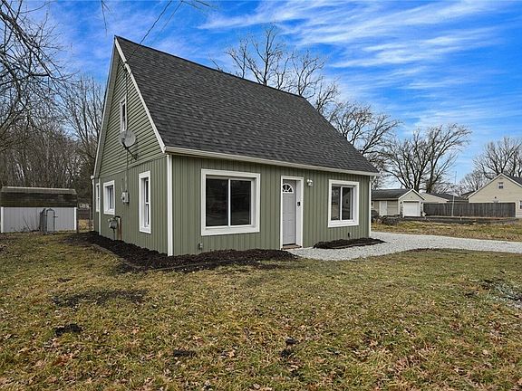 3rd image of 2255 Lake Rd