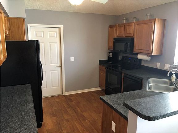 4th image of 705 Perez Pl