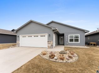 6305 S Buffalo Ridge Ave, Sioux Falls, SD 57108