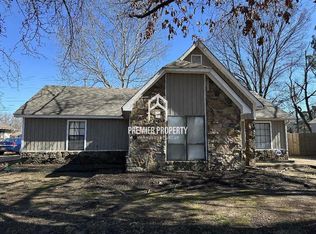 4004 Lacewood Dr, Memphis, TN 38115