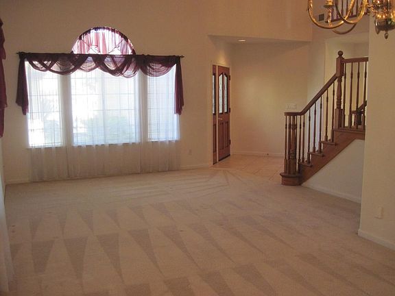 5th image of 3328 Zircon Dr