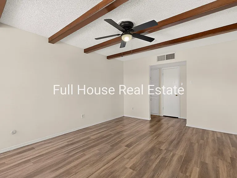 2309 Saturn Pl NE — Photo 12