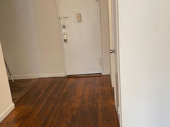 2nd image of 82 N Long Beach Ave