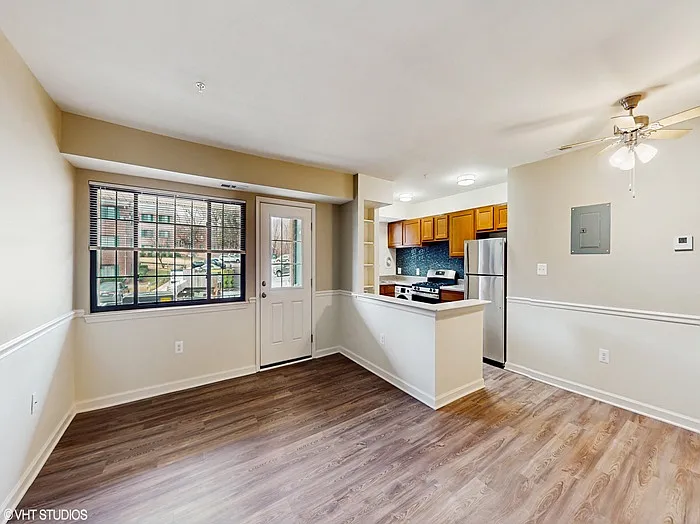 Maple Ridge Apartments — Photo 22