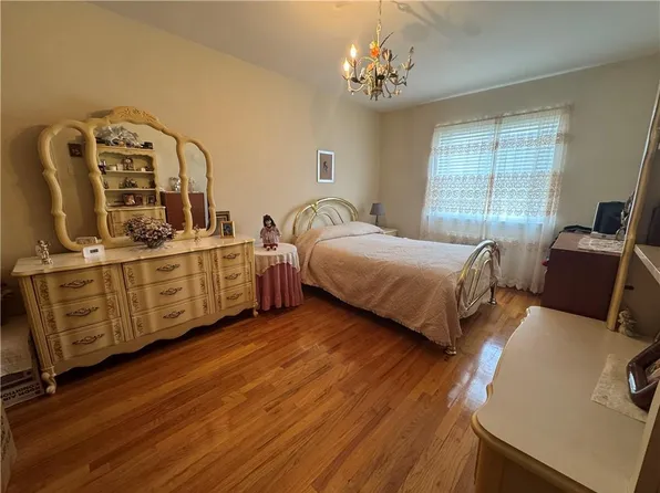 1992 West 13th Street image 10 of 23