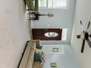 2057 W Longview Dr, Woodbridge, VA 22191