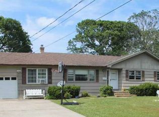 371 Beecroft Pl, Oakhurst, NJ 07755