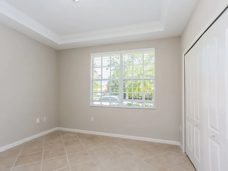 5805 Spanish Point Ct — Photo 11