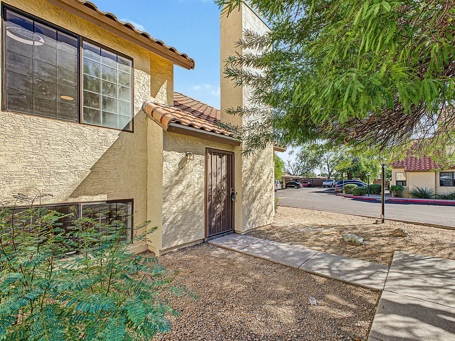 4 bed, 1055 sqft, $2,195 — Photo 1