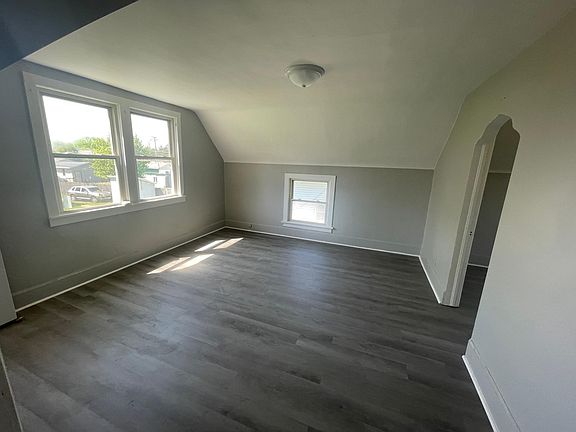 5th image of 1395 S Kensington Ave #2