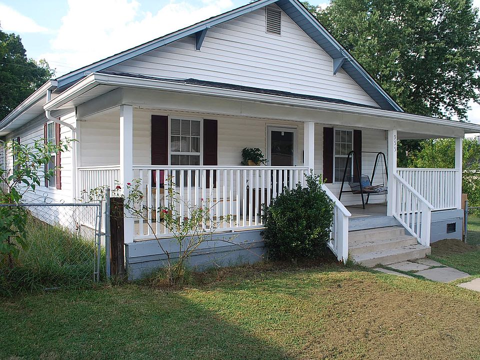 955 Hiawassee Ave