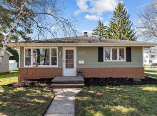 1031 W Roberts Ave, Appleton, WI 54914