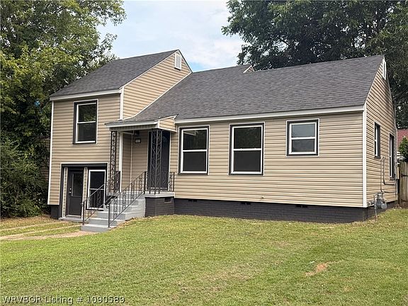 3rd image of 3612 Chaffee Dr