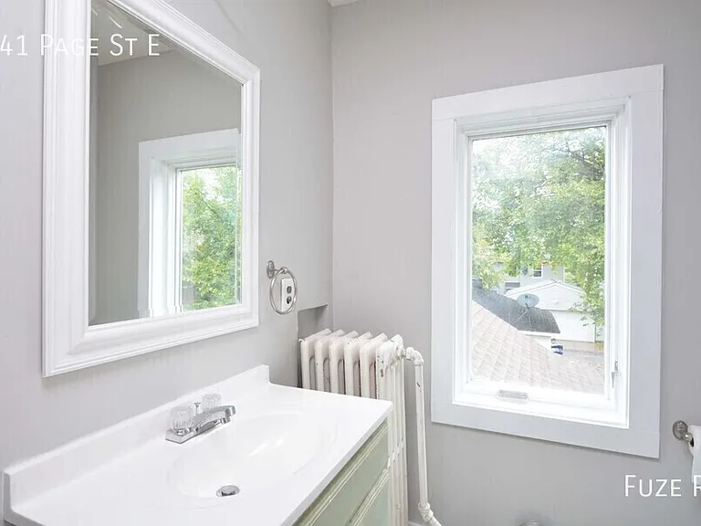 241 Page St E — Photo 12