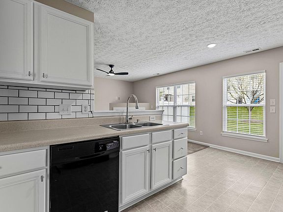 5th image of 5206 Malik Dr