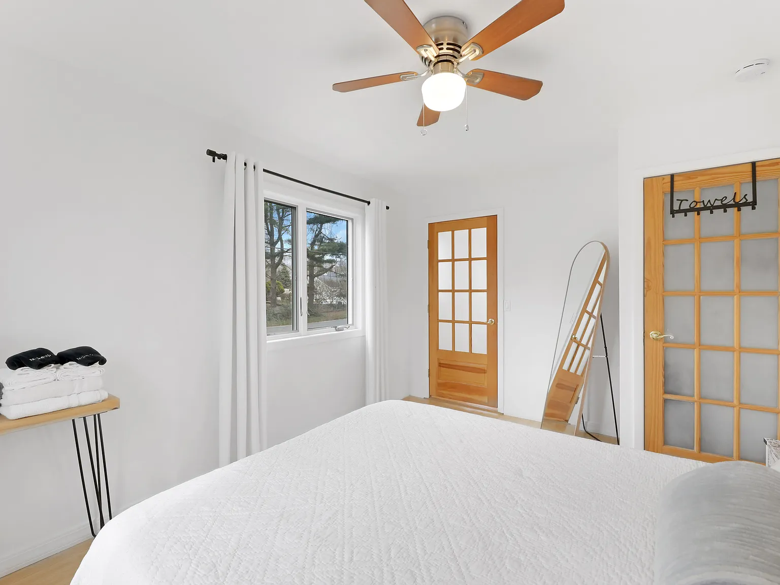 Greenport Gem with Heated Saltwater Pool Just Minutes to Village! — Photo 4