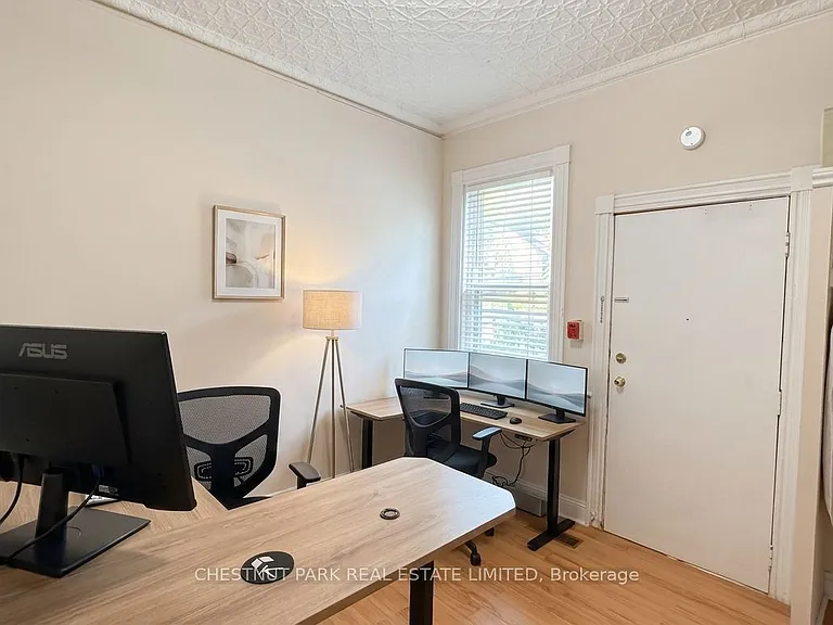 149 Gerrard St E #1 — Photo 6