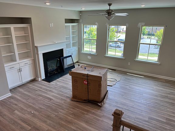 3rd image of 171 Woodstock Pkwy #53