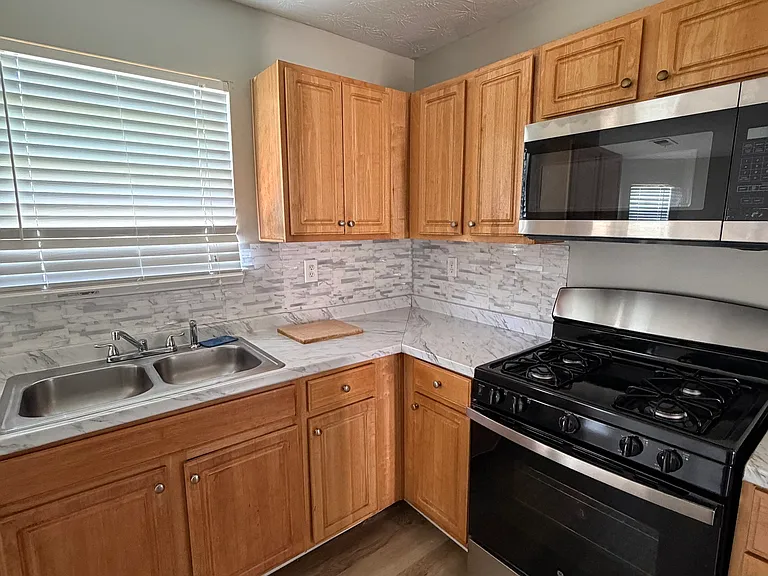 90 Keyton Dr — Photo 7