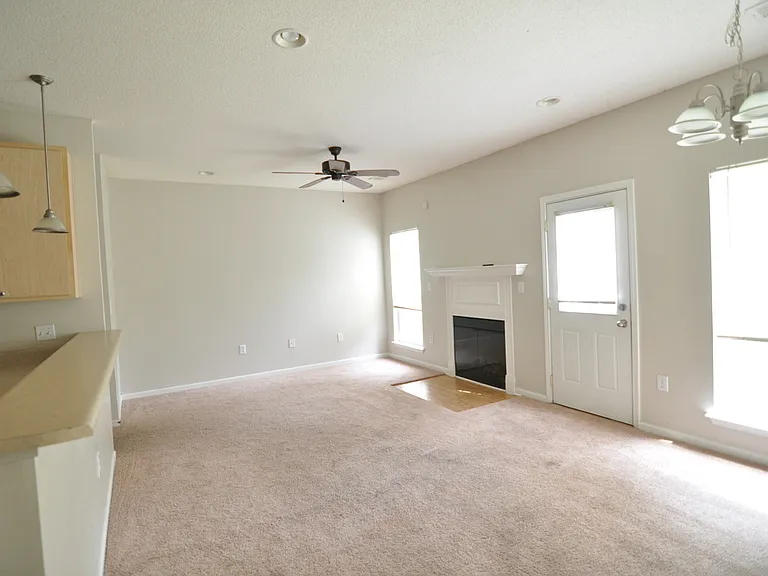 44 Pine Meadow Cir — Photo 2