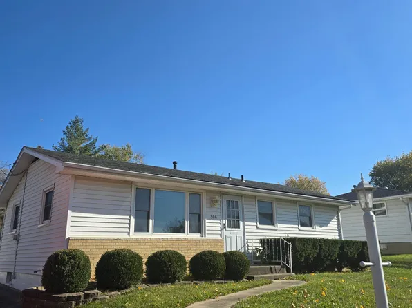 306 Monterey Dr, Washington, IL 61571