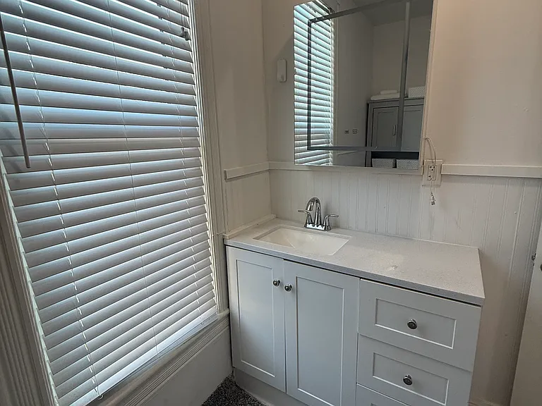 57 E Ash St — Photo 8