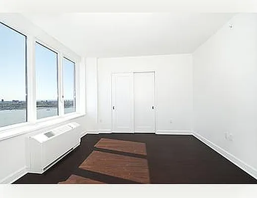 Sold by Nest Seekers International | media 14