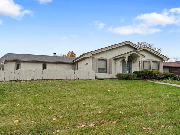 1247 Roxbury Rd, Rockford, IL 61107