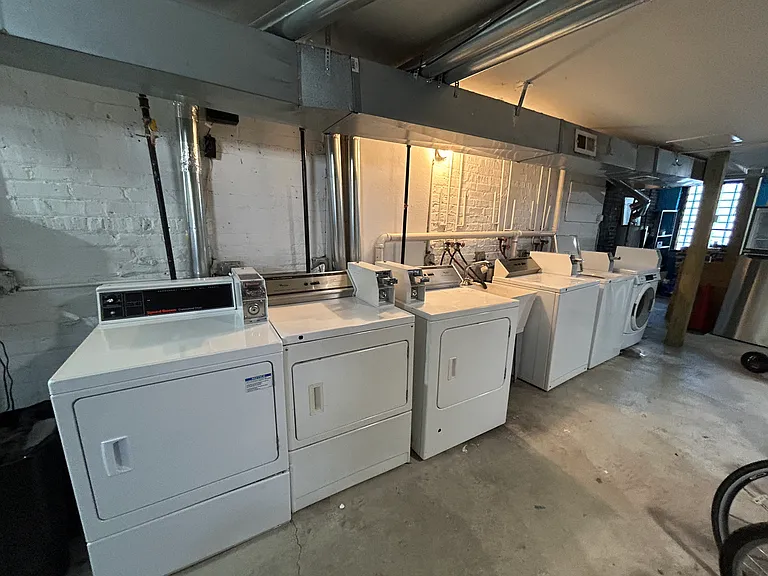 2102 N Albany Ave #3 — Photo 6