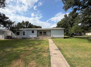 400 W 5th St, Sedgwick, KS 67135