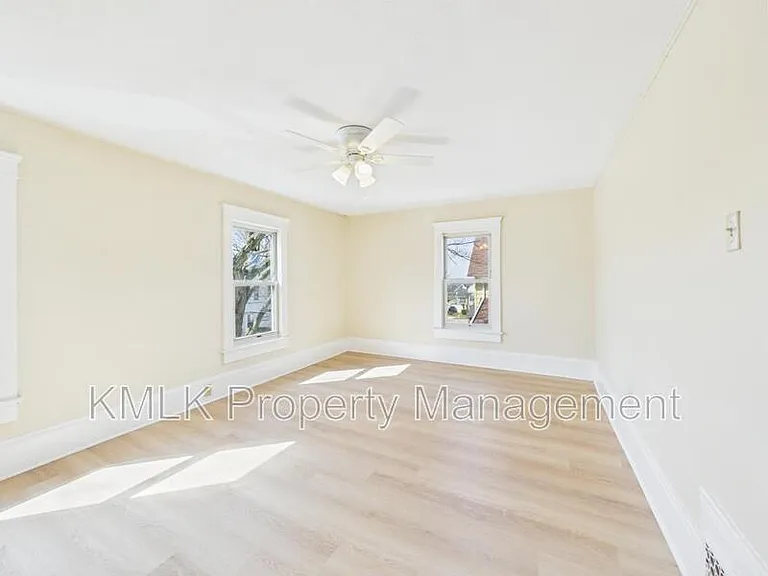 773 Montana Ave — Photo 22
