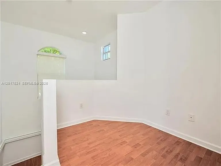 7772 NW 114th Pl — Photo 31