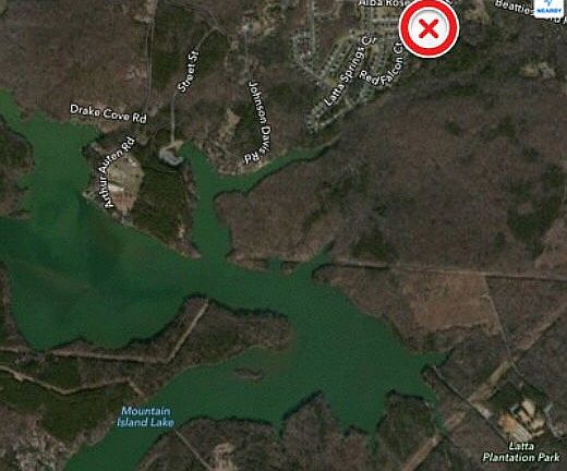 Walking distance to Lake