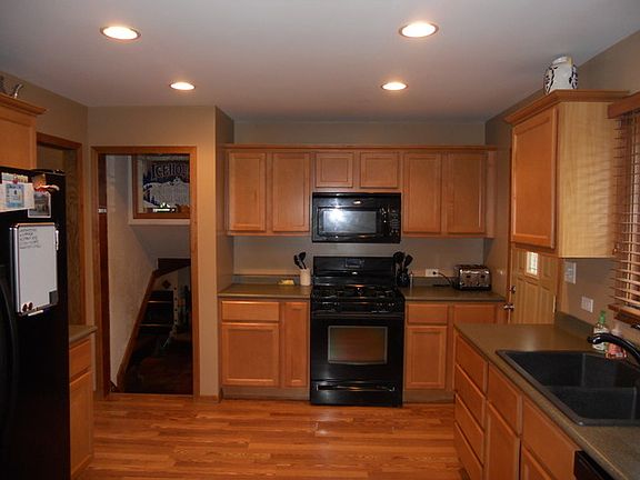 3rd image of 5153 W 160th St