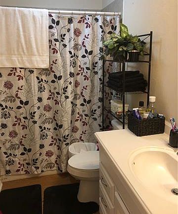 5th image of 1210 Westcott Dr