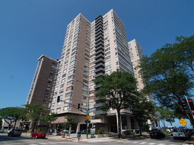 6301 N Sheridan Rd APT 19F, Chicago, IL, 60660