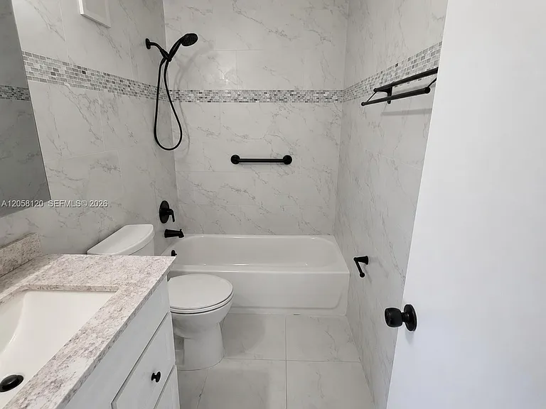 932 W 80th Pl — Photo 11