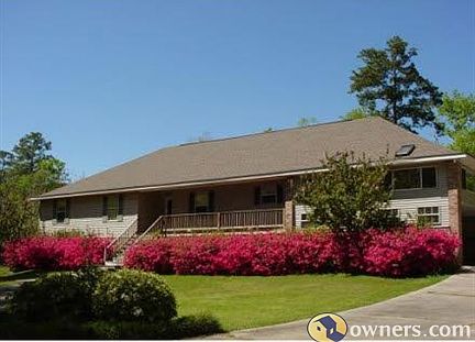 42 Bennett Road                    Waterfront in Old Landing!