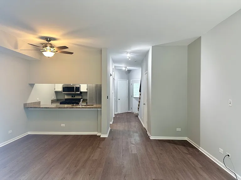 1132 Regency Ct — Photo 6
