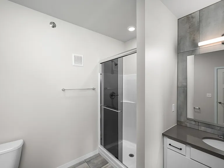 6. Lights - Epic310 - Rollin - Bathroom 6. Lights - Epic310 - Rollin - Bathroom